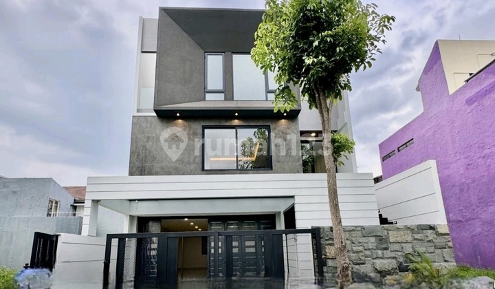 Rumah Citraland Greenwood 3 Lantai