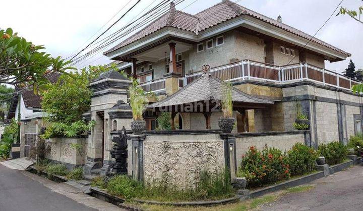 Dijual Villa Modern Hook 4 Are 4 BR Jalan Drupadi Renon, Denpasar 1