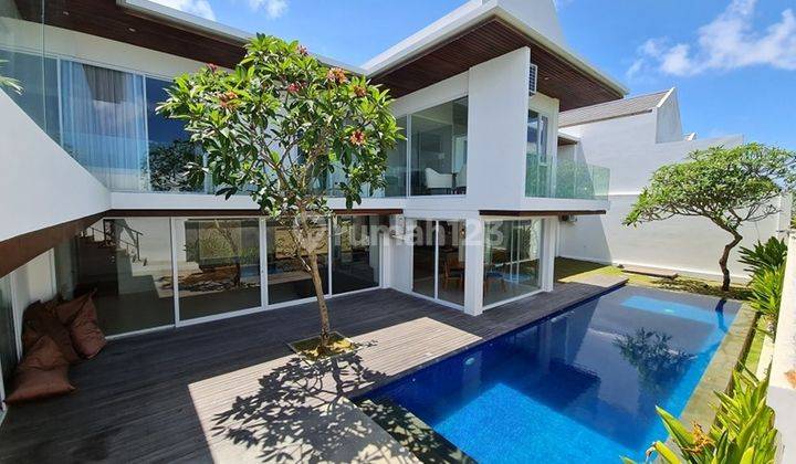 Dijual Villa Modern di Ungasan Badung View Ocean One Gate System 1