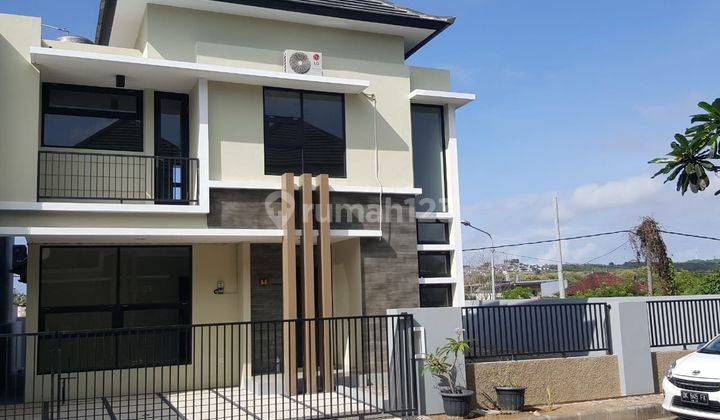 Dijual Rumah Semi Furnished di Jl Dharmawangsa Nusa Dua 4KT 1