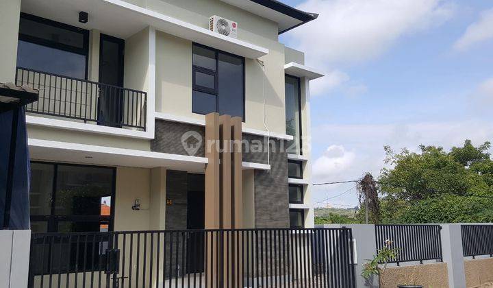 Dijual Rumah Semi Furnished di Jl Dharmawangsa Nusa Dua 4KT 2