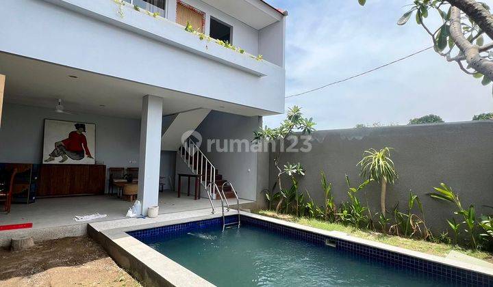 Disewakan Villa di Tumbak Bayuh Dekat Canggu View Sawah 1