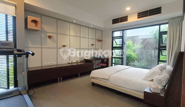 RUMAH MEWAH SIAP HUNI DI TENGAH KOTA SOLO, AREA VETERAN, DEKAT PAKUWON MALL SOLOBARU!! MINIM RENOVASI 2