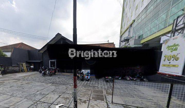 RUANG USAHA KUALITAS 1!!! DEPAN STADION MANAHAN, 0M JALAN UTAMA!!! COCOK UTK USAHA APA SAJA!! LEBAR DEPAN 28M 2