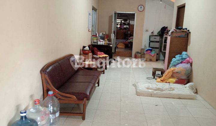 RUMAH DI TENGAH KOTA SOLO, SERENGAN, LOKASI STRETEGIS  2