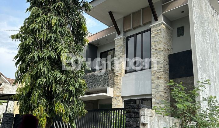 RUMAH TENGAH KOTA SOLOBARU!! 2 LANTAI, HANYA 50 M SAJA DARI MALL PAKUWON DAN THE PARK MALL SOBA 1