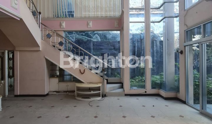 HUNIAN MEWAH DAN ELITE TENGAH KOTA!! BANGUNAN KOKOH DAN BAGUS!! LOKASI STRATEGIS DAN NYAMAN!! BARANG LANGKA!! ISTIMEWA HUNIAN MEWAH DAN ELITE TENGAH KOTA!! BANGUNAN KOKOH DAN BAGUS!! LOKASI STRATEGIS DAN NYAMAN!! BARANG LANGKA!! ISTIMEWA