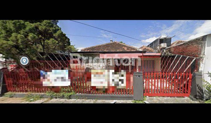 RUMAH TENGAH KOTA SOLO!! COCOK UNTUK SEGALA JENIS USAHA!! LEBAR DEPAN 18M SANGAT BAGUS!! ISTIMEWA 1