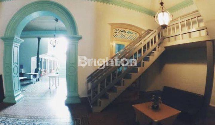 HOTEL LEGENDARIS DAN BERSEJARAH!! KONDISI BANGUNAN CUKUP KOKOH DAN ISTIMEWA!! SIAP DI TAKEOVER! TIDAK BANJIR! LEBAR DEPAN 24 M 2