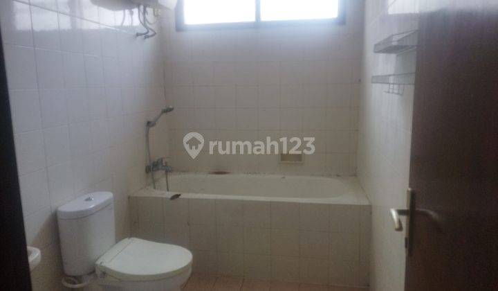 Rumah di Taman Beverly perum Lippo Cikarang