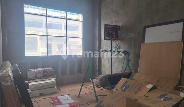 RUKO 1000 2 1/2 LANTAI - IJIN RUMAH 