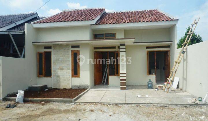 Rumah Terlaris Legalitas SHM Bebas Banjir Akses Mobil Dicitayam 1