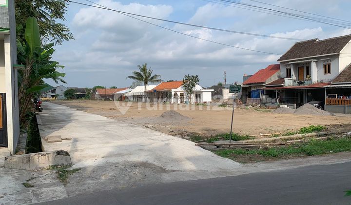 Land Area of Maguwoharjo Stadium, 5 Minutes to Maguwoharjo Market