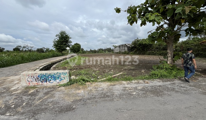 Kaliurang Land 1 KM to UII Campus Jogja