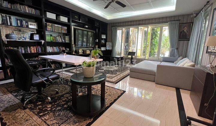 Rumah Bagus Furnished SHM di Kemang, Jakarta Selatan 1