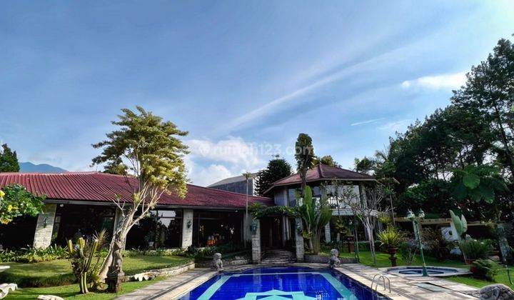 Rumah / Villa Mewah SHM di Cisarua, Puncak Bogor - Jawa Barat 1