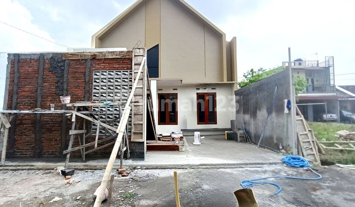 Rumah Modern Pesan Bangun 1 Dan 2 Lantai Cluster Dekat Superindo 1