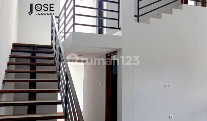 Rumah Baru 2 Lt Mezzanine Dekat Pintu Tol Solo 2