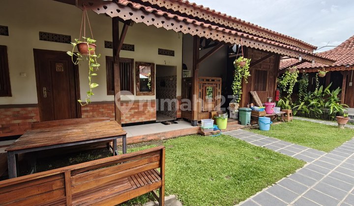 Resto Nuansa Retro Jawa Kuno Di Banyuanyar  2