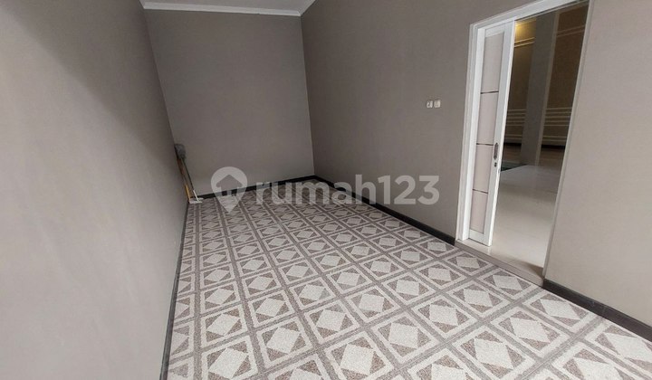 Rumah Baru Mewah Modern Tengah Solo Kota 2