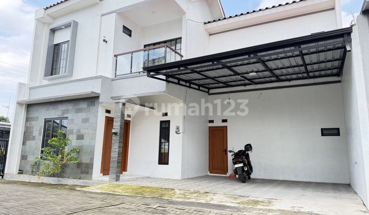 New 2-Story Ready House in Surakarta Town House