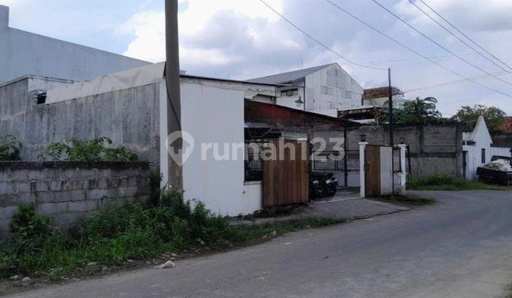 Strategic Business Location Hook Near Ums Campus