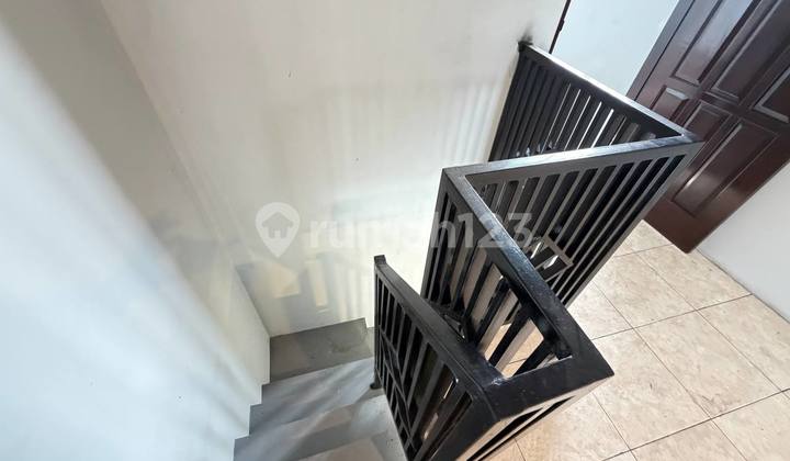 1.5 Story Strategic House in Colomadu, Karanganyar 2