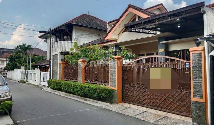 Rumah Mewah Bagus Siap Huni di Jajar Laweyan Solo Kota  1