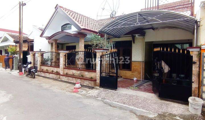 Rumah Bagus Nyaman  Siap Huni di Gentan 1