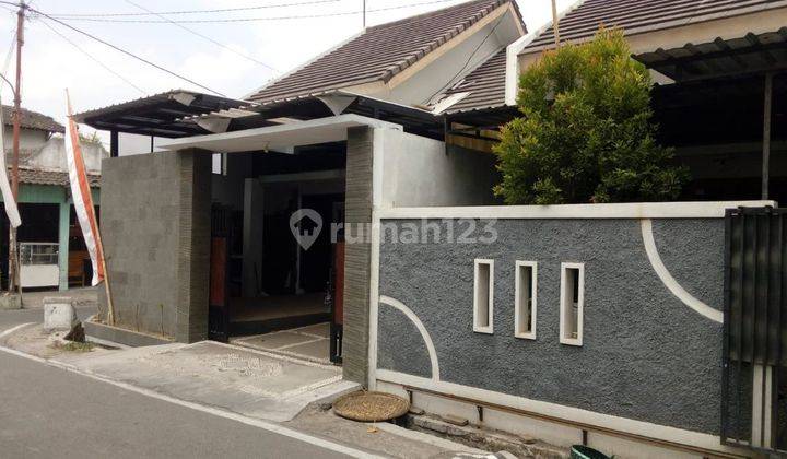 Rumah Bagus SHM Siap Huni Kadipiro Solo Kota 1