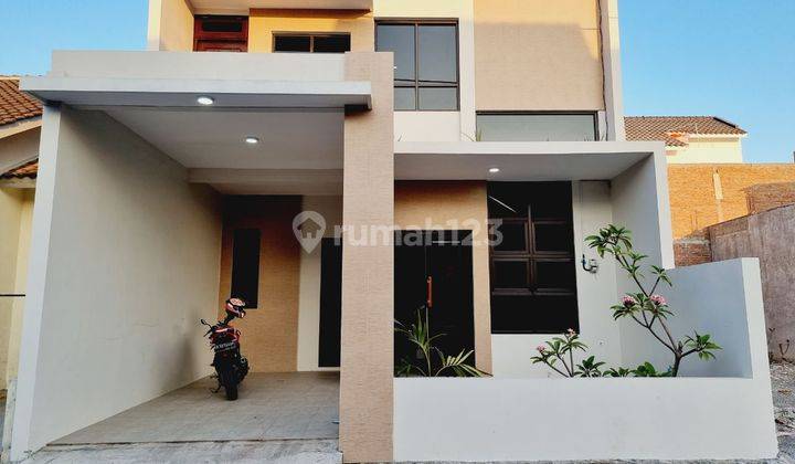 RUMAH BARU 2 LT BAGUS Modern Minimalis di Perum Waru Gentan 1