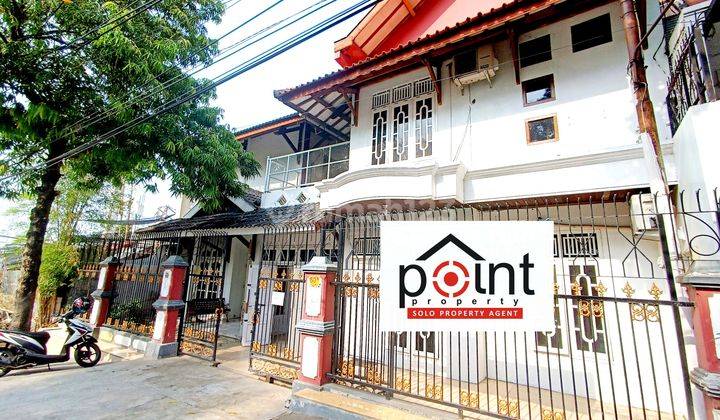 RUMAH KOS AKTIF PINGGIR JALAN RAYA di UNS Jebres SOLO 1