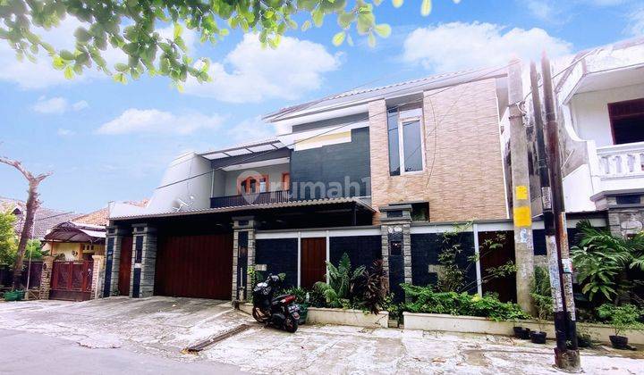 RUMAH MEWAH 2 LT Siap Huni di Jajar Laweyan SOLO 1