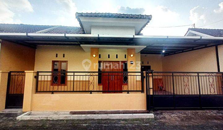 Rumah Bagus Di Perum Strategis Di Ngemplak 1