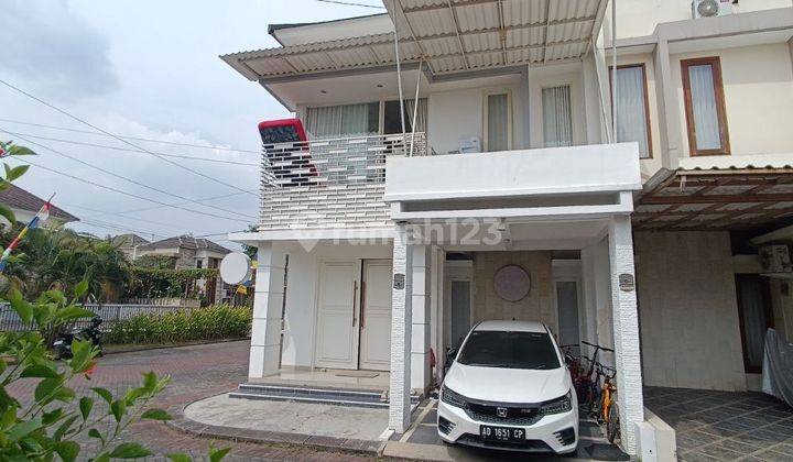 Rumah Mewah Hook Nyaman Lingkungan Cluster Elite One Gate System  2