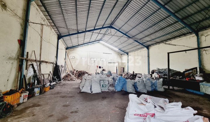 2-Story Luxury House Plus Warehouse in Blulukan 2