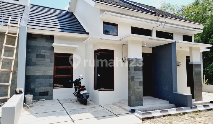 Rumah Cantik Gress Di Perum Ndibal Boyolali