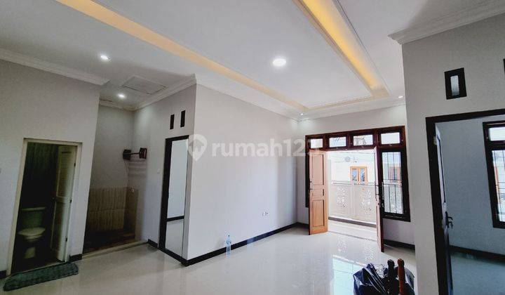 Rumah Cantik 2 Lt Modern Minimalis Nyaman Lingkungan Perumahan 2