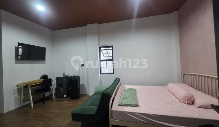Kost Cozy Eksklusif Full Furnish Dekat Kampus Uns