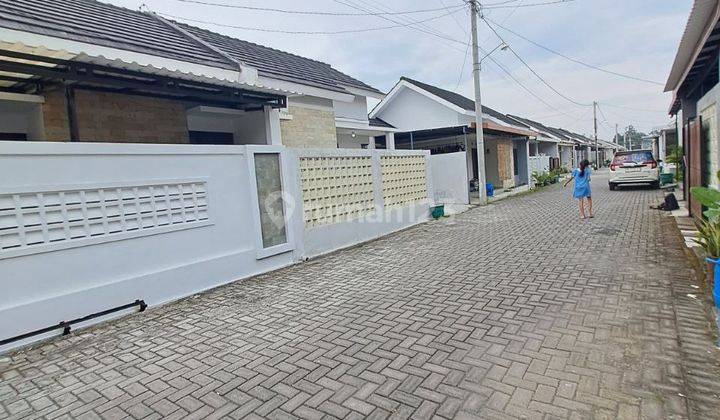 1 unit Rumah Readi Cluster Dekat Jl Raya Mangesty Gentan  2