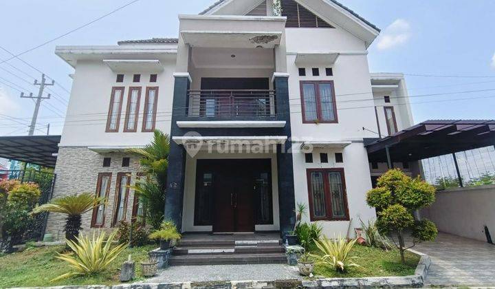 Rumah 2 Lantai di  Cluster Elite Dekat Al Azhar 1