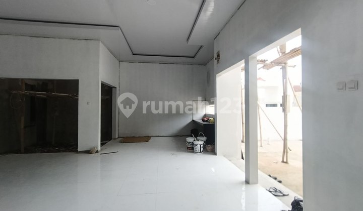 Redi 2-Story House One Step to Pakuwon Mall 2