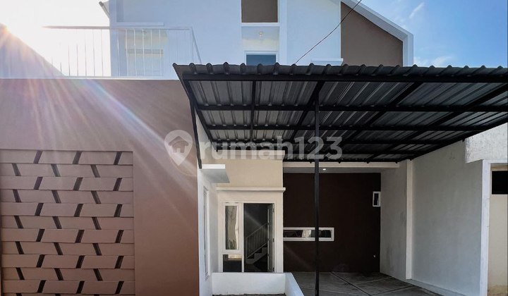 7 Unit Terakir Rumah 2 Lantai Pesan Bangun Di Perum Dekat Ums
