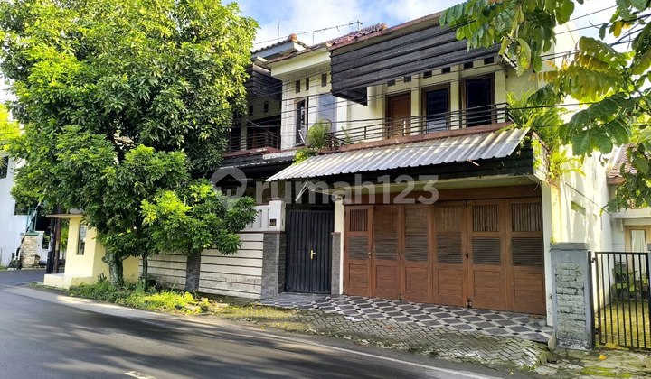 Rumah 2 LT Lokasi Premium di Kota Solo Surakarta