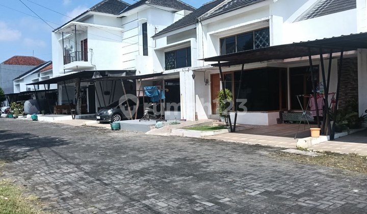 Rumah Di Cluster Dekat Ums 2