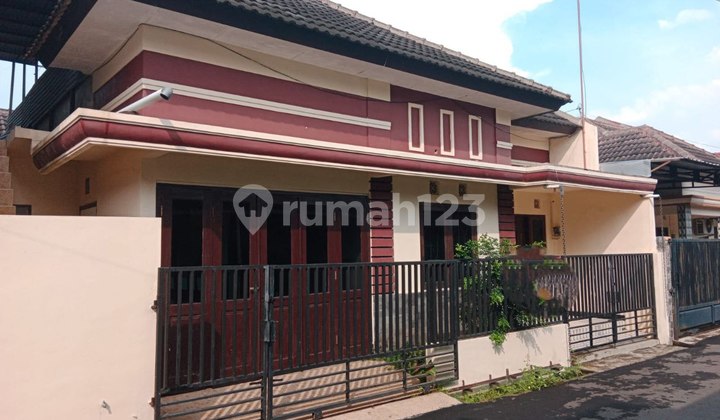 Rumah Bagus Dekat Hotel Alana Colomadu di Karanganyar 2