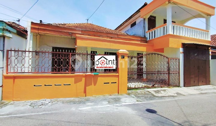 Nice House near Purwosari Station Solo City Nice House near Purwosari Station Solo City