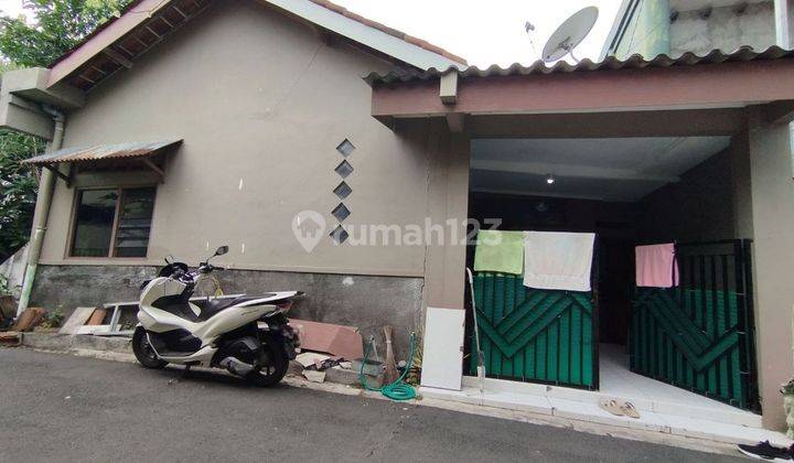 Rumah Second dekat Kampus Universitas Negeri Ternama di Solo 1