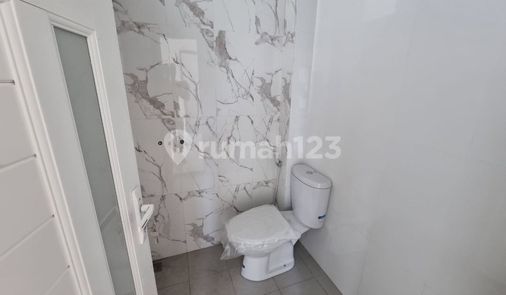 Rumah Baru 2 LT Ready di Town House Surakarta