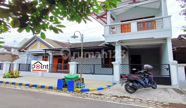 Nice 1.5-Story House Near Jaten Market Karanganyar